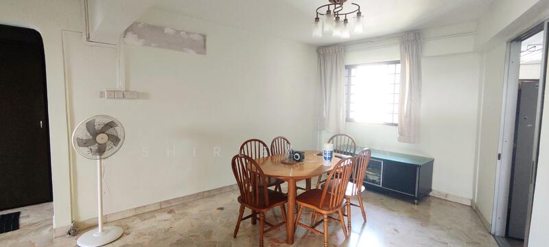 Spacious Dining room