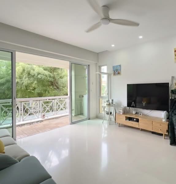 Duchess Crest, 64 Duchess Avenue, Tanglin / Holland / Bukit Timah, 4 Bedrooms, 1,711 sqft, Condominium For Sale, by Caroline Tay, 60217790 - Living Room - PropertyGuru.com.sg
