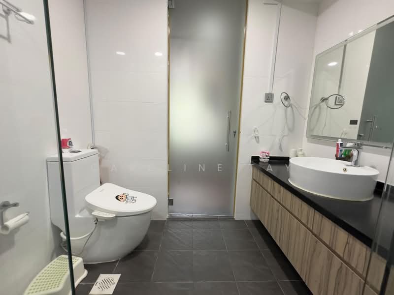 Duchess Crest, 64 Duchess Avenue, Tanglin / Holland / Bukit Timah, 4 Bedrooms, 1,711 sqft, Condominium For Sale, by Caroline Tay, 60217790 - Bathroom - PropertyGuru.com.sg