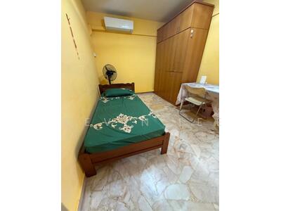 For Rent - 215 Serangoon Avenue 4