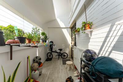 For Sale - 323 Jurong East Street 31