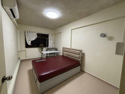 For Rent - 732 Tampines Street 71