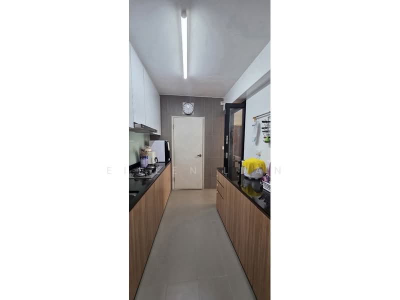 670B Edgefield Plains, 670B Edgefield Plains, 3 Bedrooms, 1,001 sqft, HDB Flat For Sale, by Eileen Lian, 60218044 - Kitchen - PropertyGuru.com.sg
