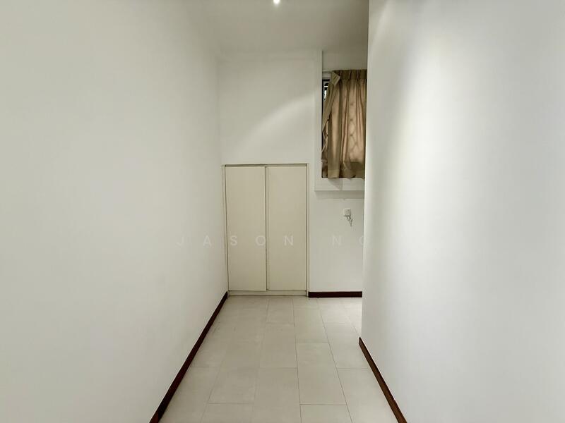 Small room for helper