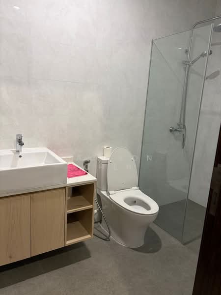 Jubilee Road, 1 Jubilee Road, 1 Bedroom, 300 sqft, Terraced House For Rent, by Jackson Chen, 60218385 - Bathroom - PropertyGuru.com.sg
