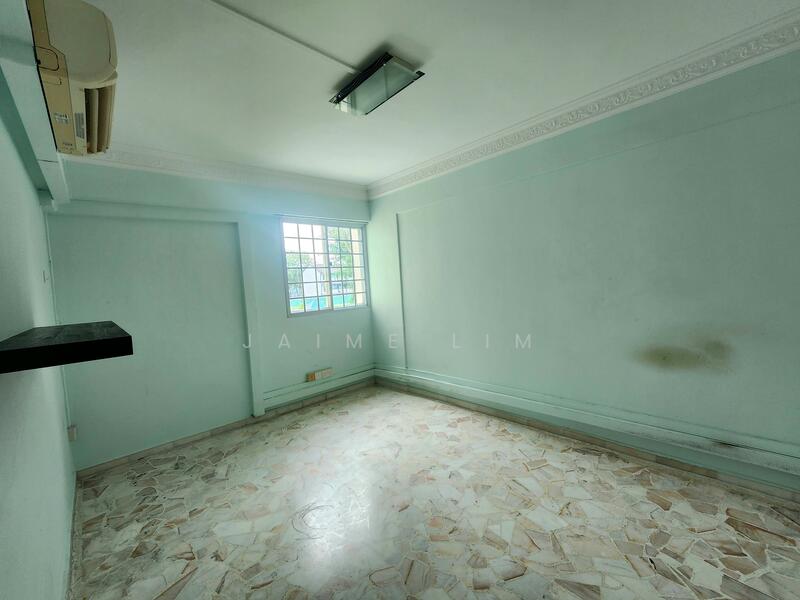 10 Pine Close HDB Flat For Sale at S$ 640,000 | PropertyGuru Singapore