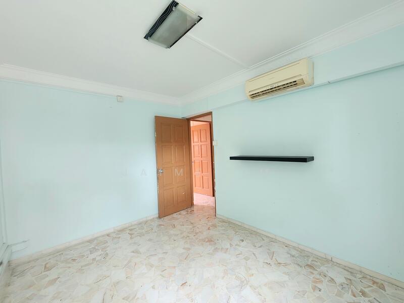 10 Pine Close HDB Flat For Sale at S$ 640,000 | PropertyGuru Singapore