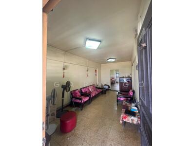 For Sale - 208 Ang Mo Kio Avenue 1