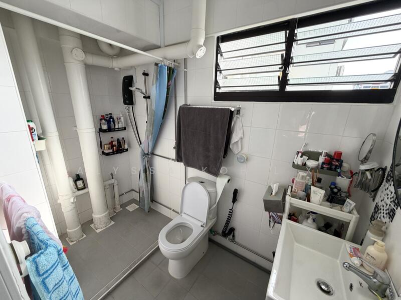 For Sale - 401 Pandan Gardens