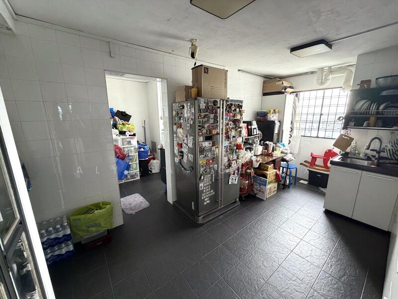 For Sale - 401 Pandan Gardens