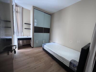 For Rent - The Lakeshore