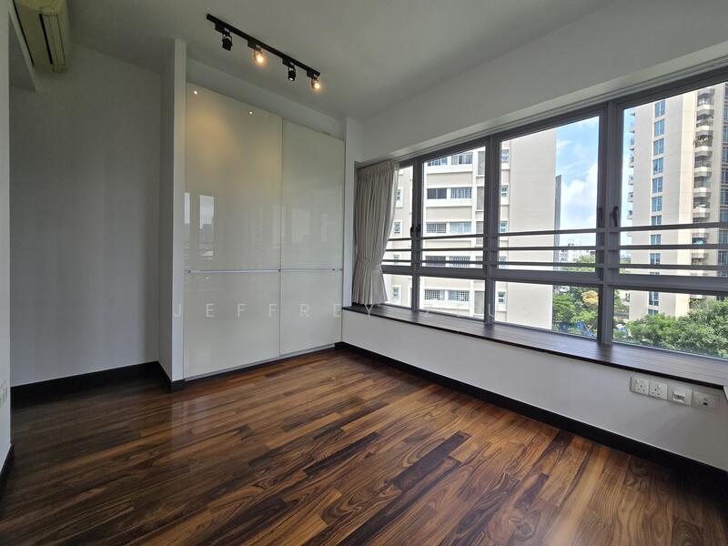 For Sale - Starlight Suites