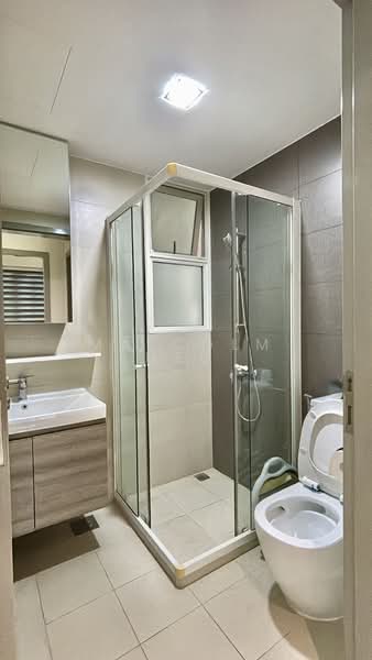 Vacanza @ East Condominium For Sale at S$ 1,450,000 | PropertyGuru Singapore - Bathroom