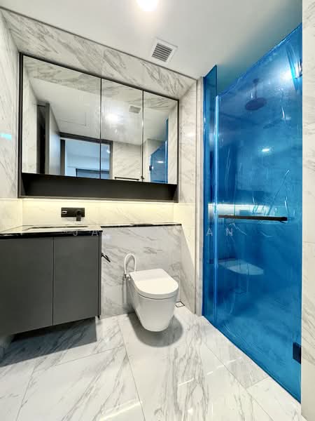 The Landmark, 173 Chin Swee Road, 2 Bedrooms, 678 sqft, Condominium For Rent, by Jason Tan, 60219100 - Master Toilet  - PropertyGuru.com.sg