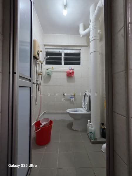 160 Yishun Street 11, 160 Yishun Street 11, 2 Bedrooms, 721 sqft, HDB Flat For Sale, by Josephine LOH, 60219103 - Bathroom - PropertyGuru.com.sg