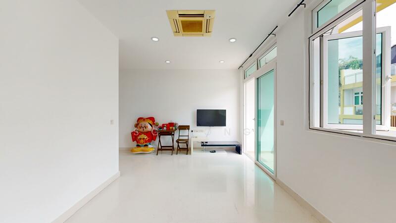 Parc Rosewood Condominium For Sale at S$ 1,250,000 | PropertyGuru Singapore - Living Room