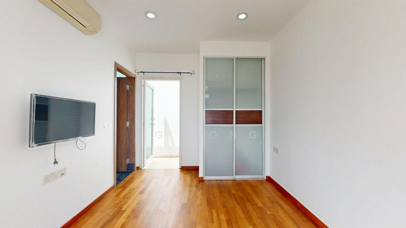 Parc Rosewood Condominium For Sale at S$ 1,250,000 | PropertyGuru Singapore - Master Room