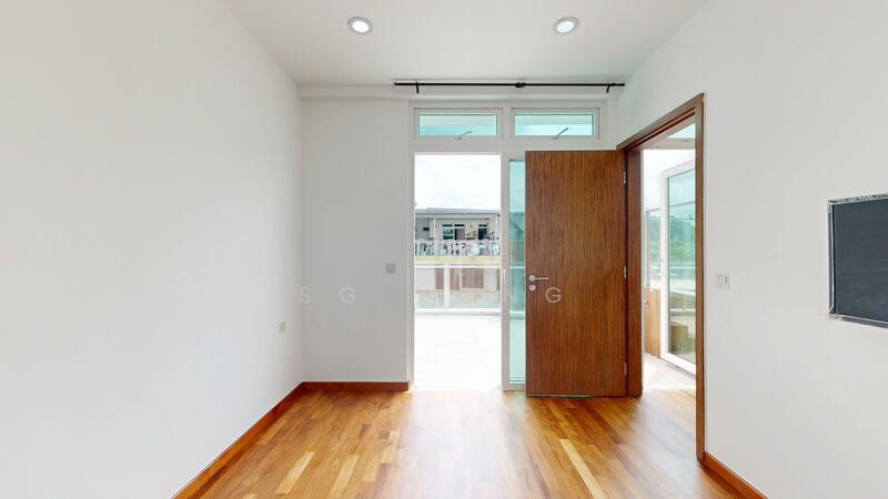 Parc Rosewood Condominium For Sale at S$ 1,250,000 | PropertyGuru Singapore - Master Room