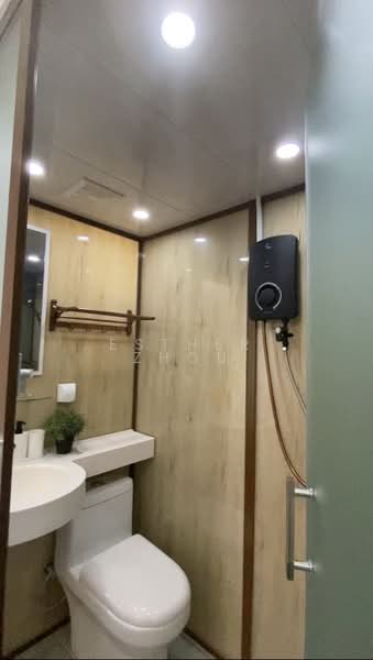 Green Court, 498-498B Geylang Road, 1 Bedroom, 250 sqft, Apartment For Rent, by Esther Zhou, 60219118 - Bathroom - PropertyGuru.com.sg