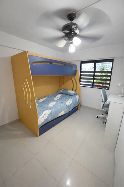 Common Rm (Decluttered)