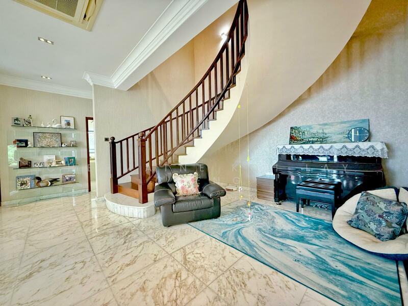 Kismis Avenue Semi-Detached House For Sale at S$ 10,380,000 | PropertyGuru Singapore - Staircase to Level 2