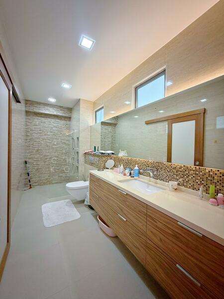 Kismis Avenue Semi-Detached House For Sale at S$ 10,380,000 | PropertyGuru Singapore - Bathroom