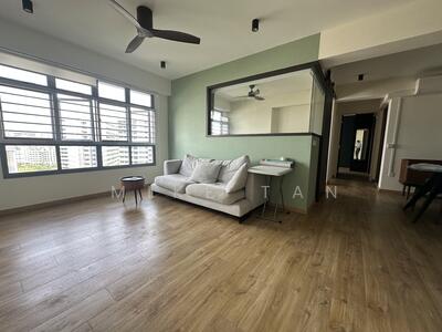 For Sale - 618B Tampines Street 61