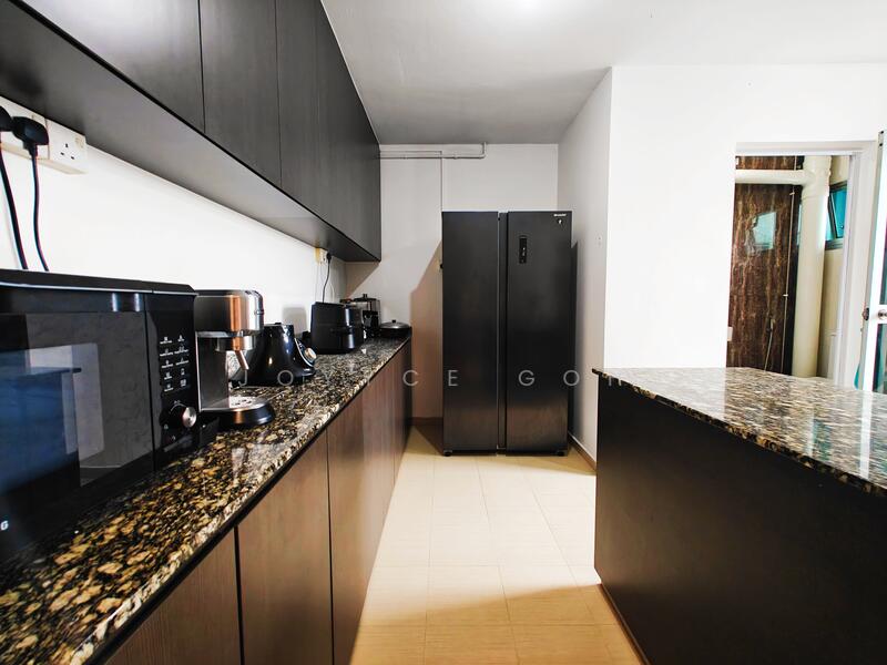 For Sale - 221 Hougang Street 21