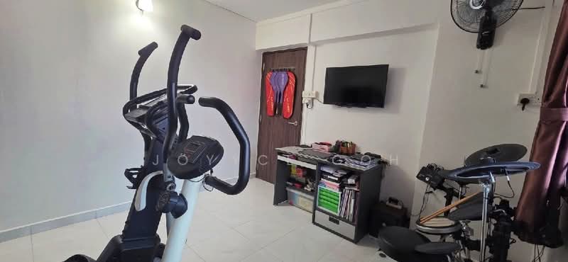 For Sale - 221 Hougang Street 21