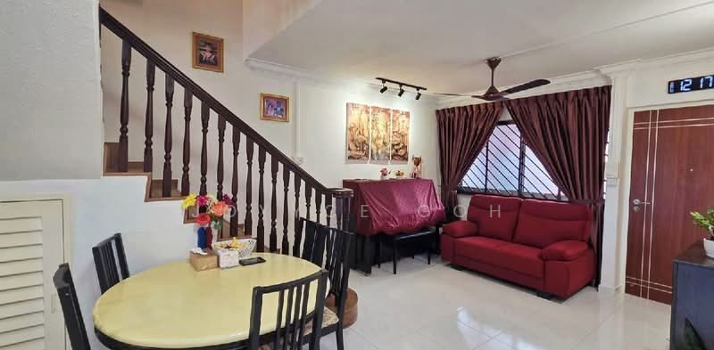 For Sale - 221 Hougang Street 21