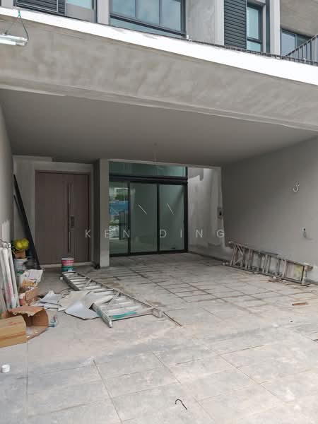 Pollen Collection Semi-Detached House For Sale at S$ 5,380,000 | PropertyGuru Singapore - Entrance