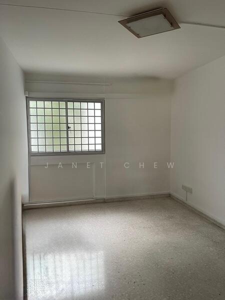 For Sale - 293 Tampines Street 22