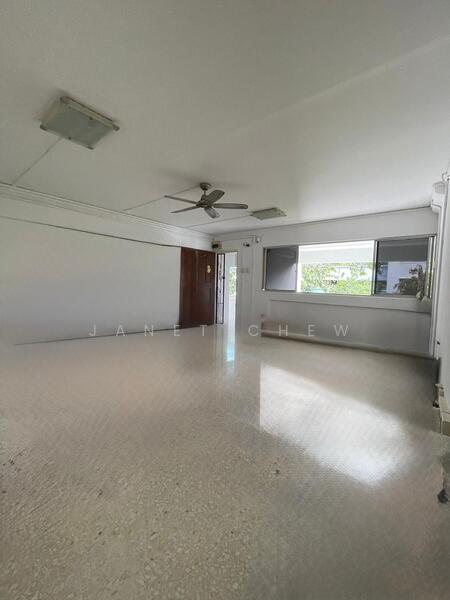 For Sale - 293 Tampines Street 22