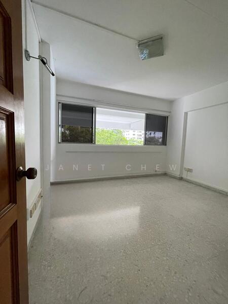 For Sale - 293 Tampines Street 22