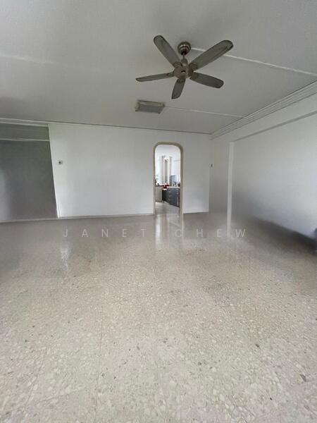 For Sale - 293 Tampines Street 22