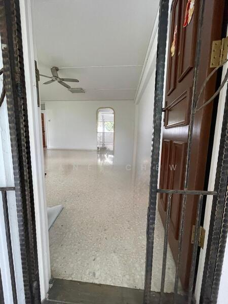 For Sale - 293 Tampines Street 22