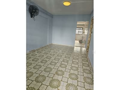 For Sale - 585 Ang Mo Kio Avenue 3