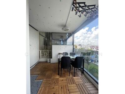 For Sale - Daisy Suites