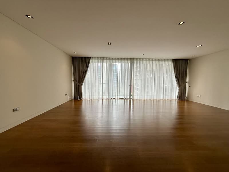 Hilltops, 99 Cairnhill Circle, 5 Bedrooms, 2,874 sqft, Condominium For Rent, by Flora Zhu, 60219553 - Living Room - PropertyGuru.com.sg