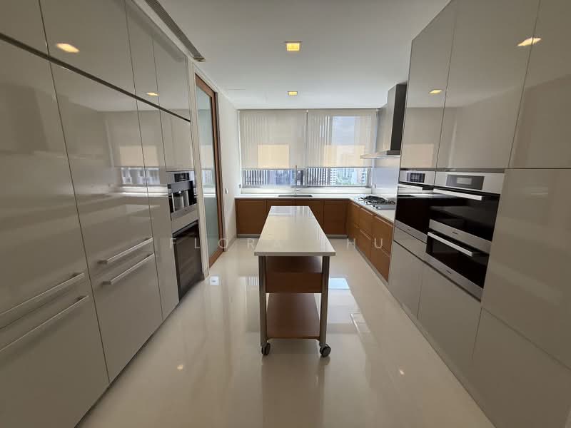 Hilltops, 99 Cairnhill Circle, 5 Bedrooms, 2,874 sqft, Condominium For Rent, by Flora Zhu, 60219553 - Kitchen - PropertyGuru.com.sg