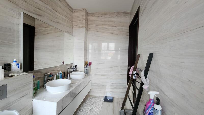 Beautiful 3.5Sty Semi-D With Lift & Pool @ East Coast/Frankel Locale Semi-Detached House For Sale at S$ 9,680,000 | PropertyGuru Singapore - Bathroom