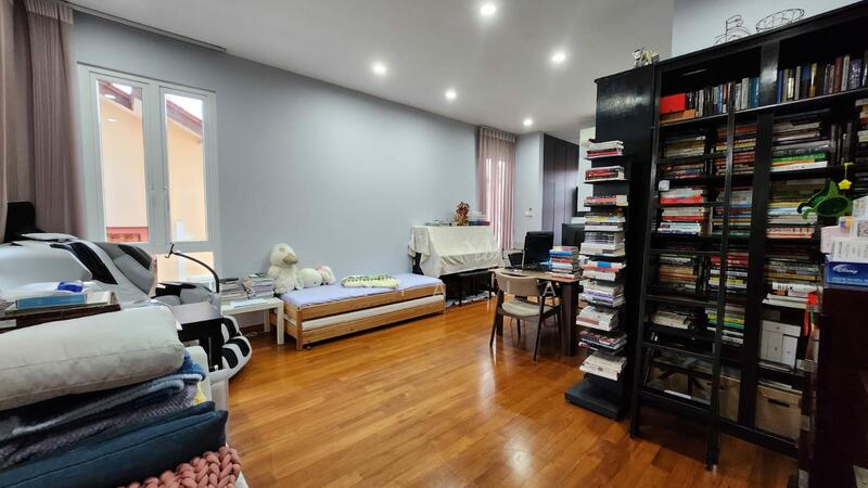 Beautiful 3.5Sty Semi-D With Lift & Pool @ East Coast/Frankel Locale Semi-Detached House For Sale at S$ 9,680,000 | PropertyGuru Singapore - Study