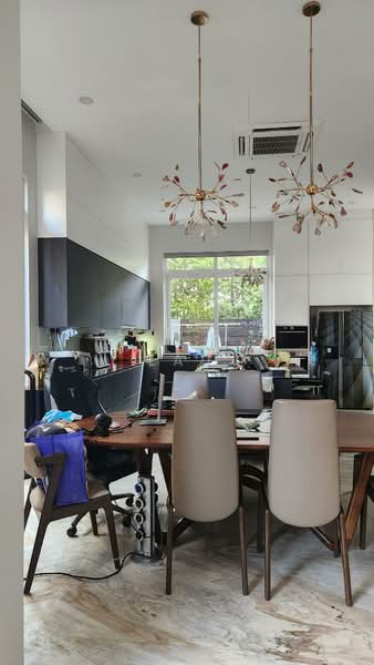 Beautiful 3.5Sty Semi-D With Lift & Pool @ East Coast/Frankel Locale, East Coast Road, Siglap, Frankel, 7 Bedrooms, 7,100 sqft, Semi-Detached House For Sale, by Sylvia Lau, 60219582 - Dining Room - PropertyGuru.com.sg