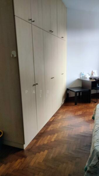 Large 6 door wardrobe for storage 