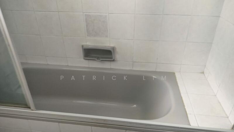 Luxury Bathroom with bathtub 