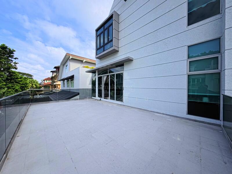 For Sale - ❤️ DEALMAKERS ✨ | Jalan Kayu Landed Gem — Well-Maintained Semi-D, Convenience at Your Doorstep