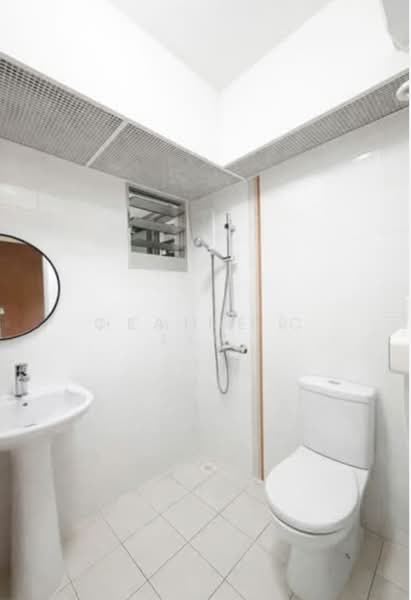 471B Upper Serangoon Crescent, 471B Upper Serangoon Crescent, 3 Bedrooms, 990 sqft, HDB Flat For Sale, by Claire C, 60220065 - Bathroom - PropertyGuru.com.sg