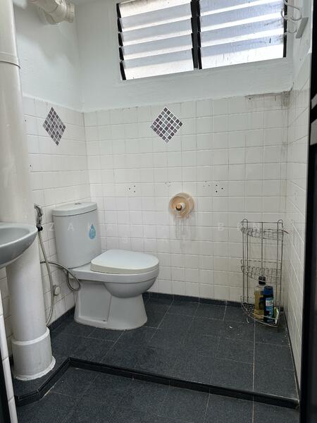 Common Toilet 