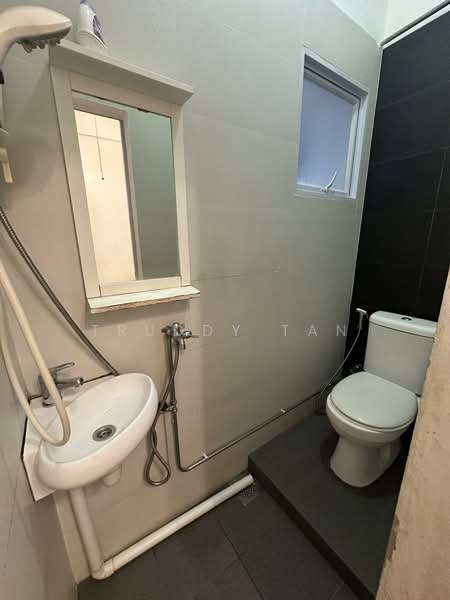 Barbary, 1 Barbary Walk, Room Rental, 150 sqft, Bungalow House For Rent, by Truddy Tan, 60220177 - Bathroom - PropertyGuru.com.sg
