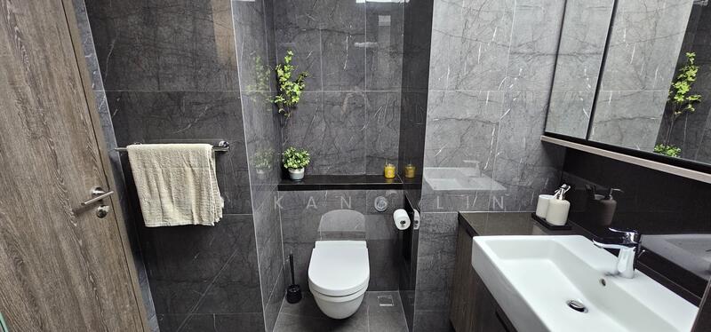 The M Condominium For Sale at S$ 1,200,000 | PropertyGuru Singapore - Bathroom